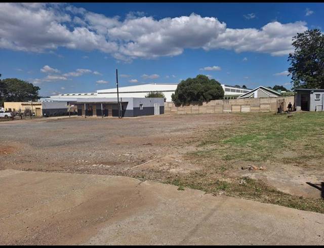 BUSINESS PROPERTY TO RENT IN POMONA